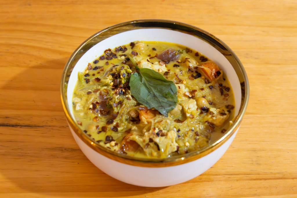 Idea 39. OMG! The Best Vegan Yellow Curry Out There! With 90 gr&nbsp;Protein!